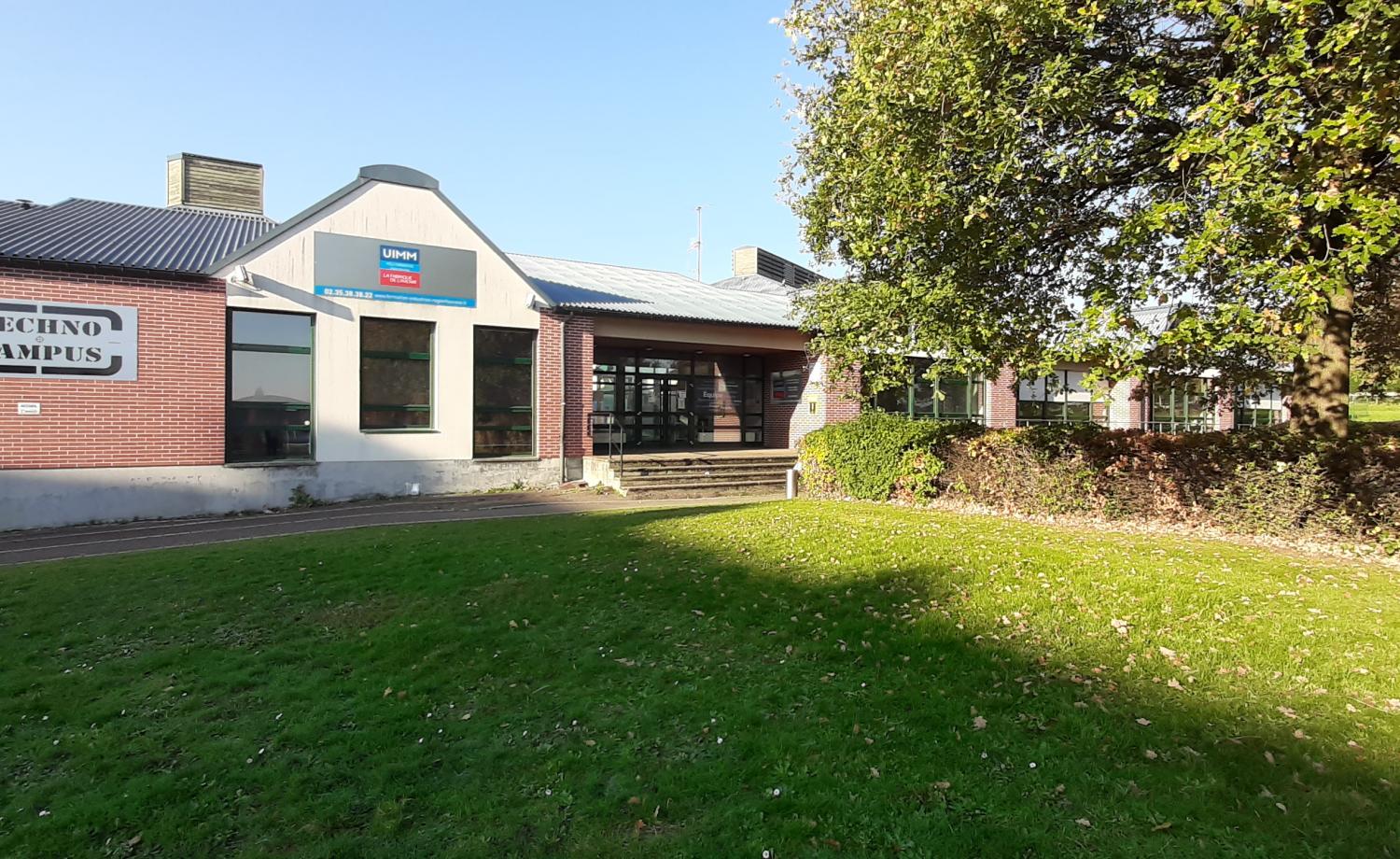 Façade extérieure du site de formation à Port Jérôme sur Seine